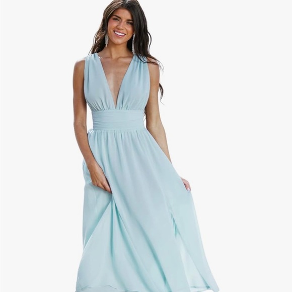 Cupshe Dresses & Skirts - Cupshe Blue Pleated Maxi Dress Sleeveless Plunge Wedding